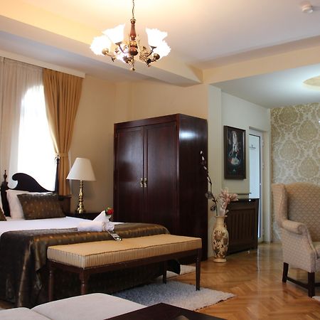 Villa Alexander Скопие Екстериор снимка