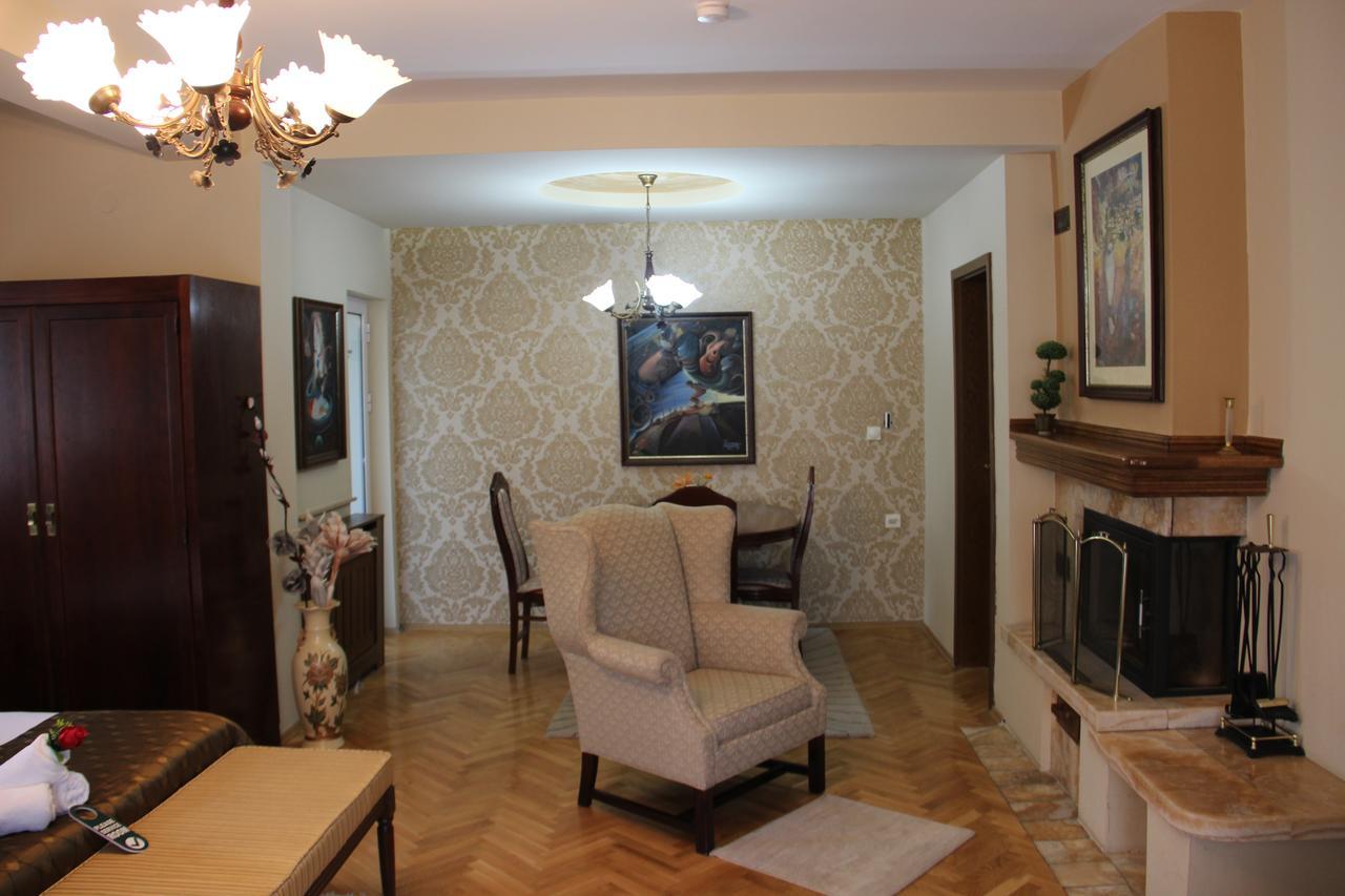 Villa Alexander Скопие Екстериор снимка